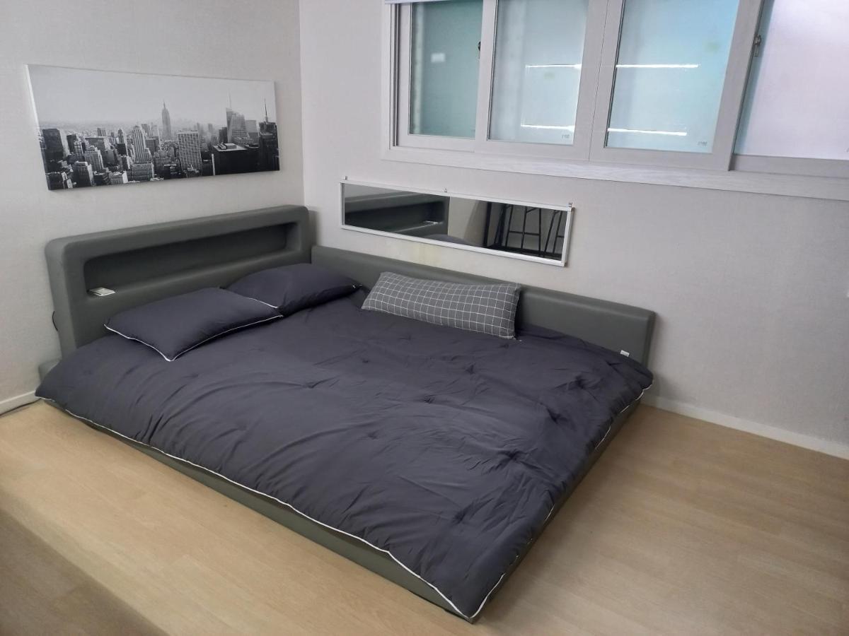 Newly Renovated 2 Bedroom Apartment #7 Szöul Kültér fotó