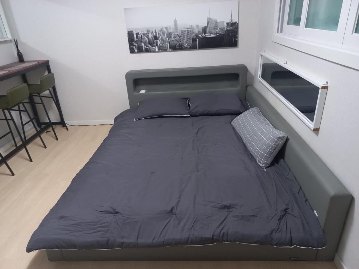 Newly Renovated 2 Bedroom Apartment #7 Szöul Kültér fotó